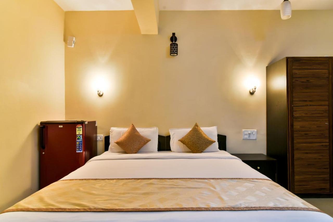Baga Fantacia Beach Inn กาลังกูติ ภายนอก รูปภาพ