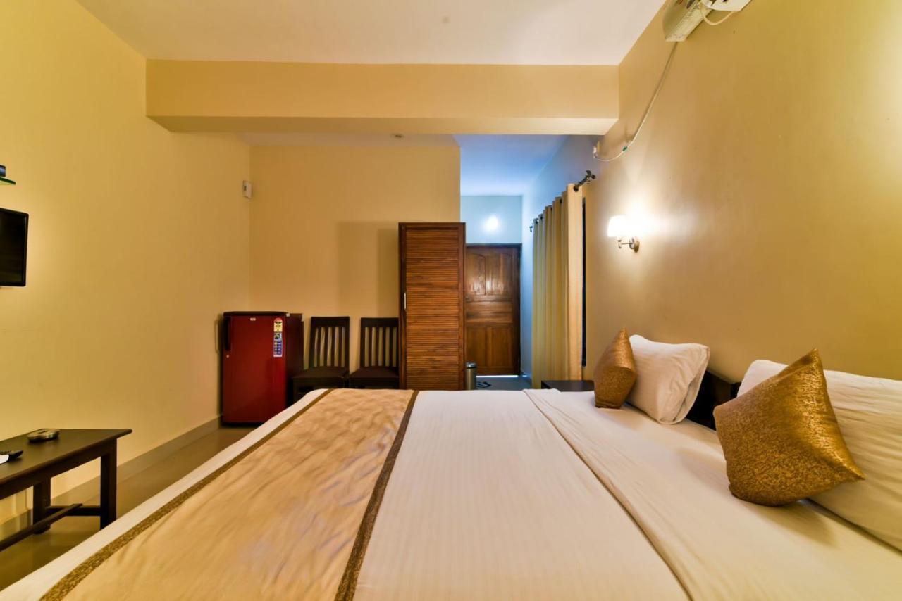 Baga Fantacia Beach Inn กาลังกูติ ภายนอก รูปภาพ