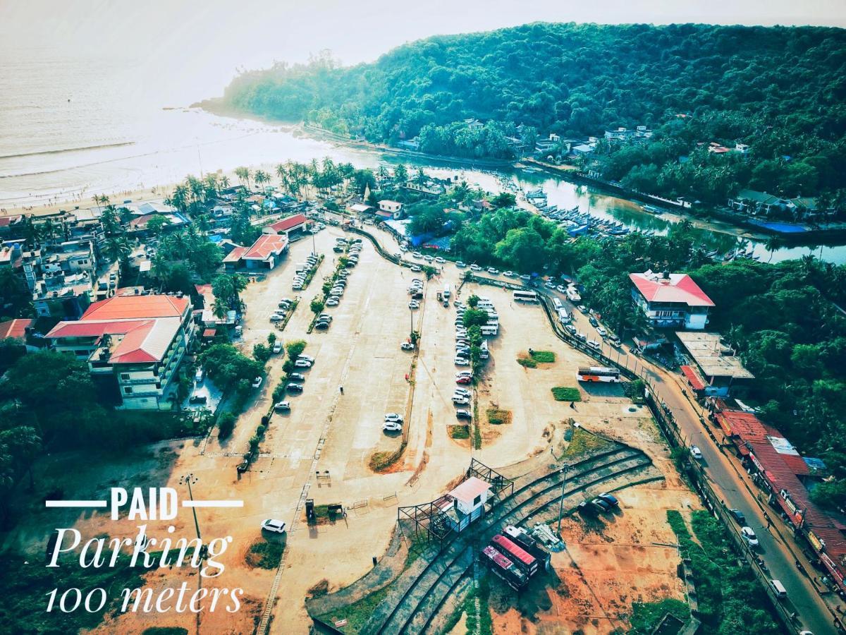 Baga Fantacia Beach Inn กาลังกูติ ภายนอก รูปภาพ