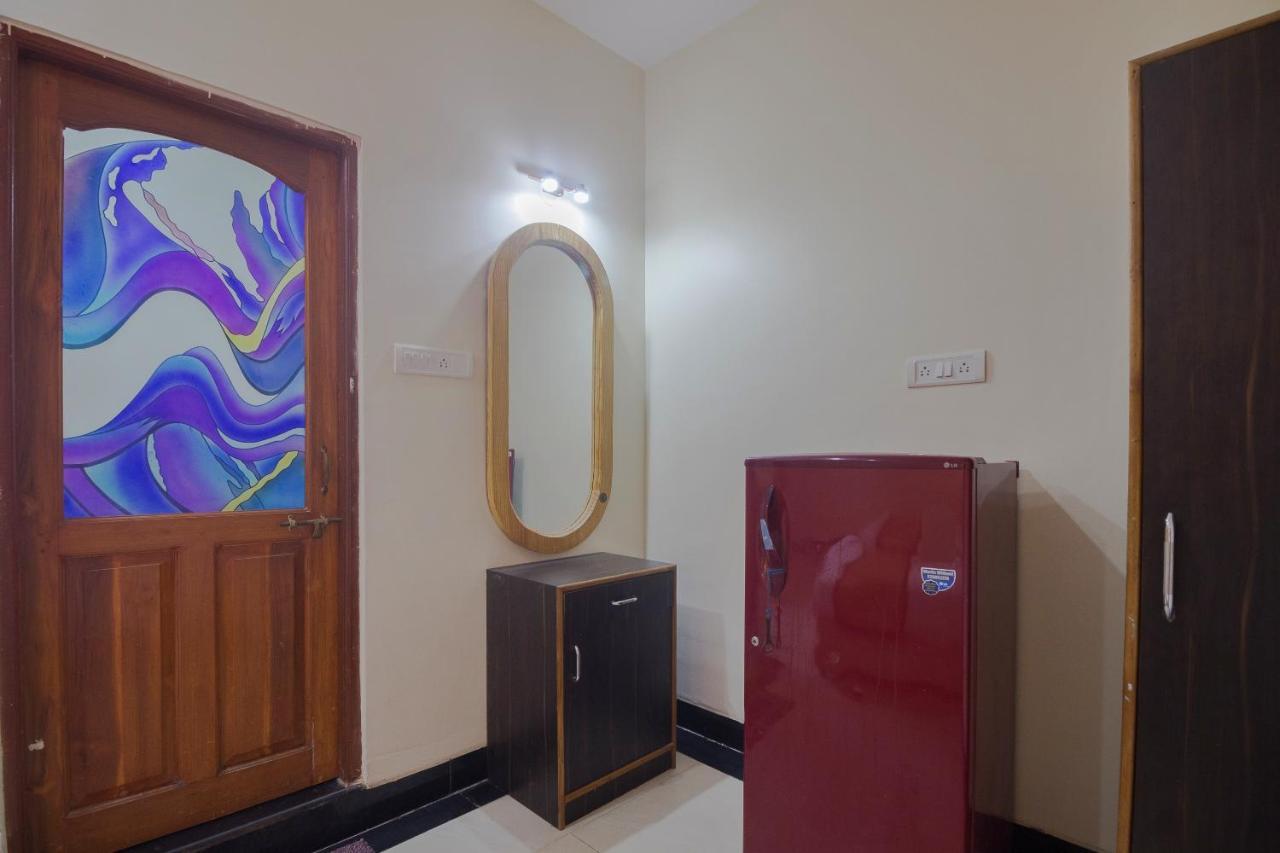 Baga Fantacia Beach Inn กาลังกูติ ภายนอก รูปภาพ